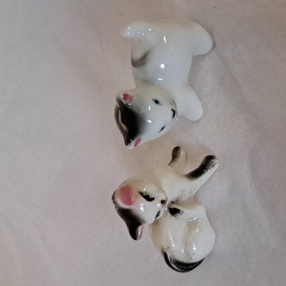 Vintage cat kitten figurines - porcelain ceramic vintage cat figurines - Picture 2 of 6